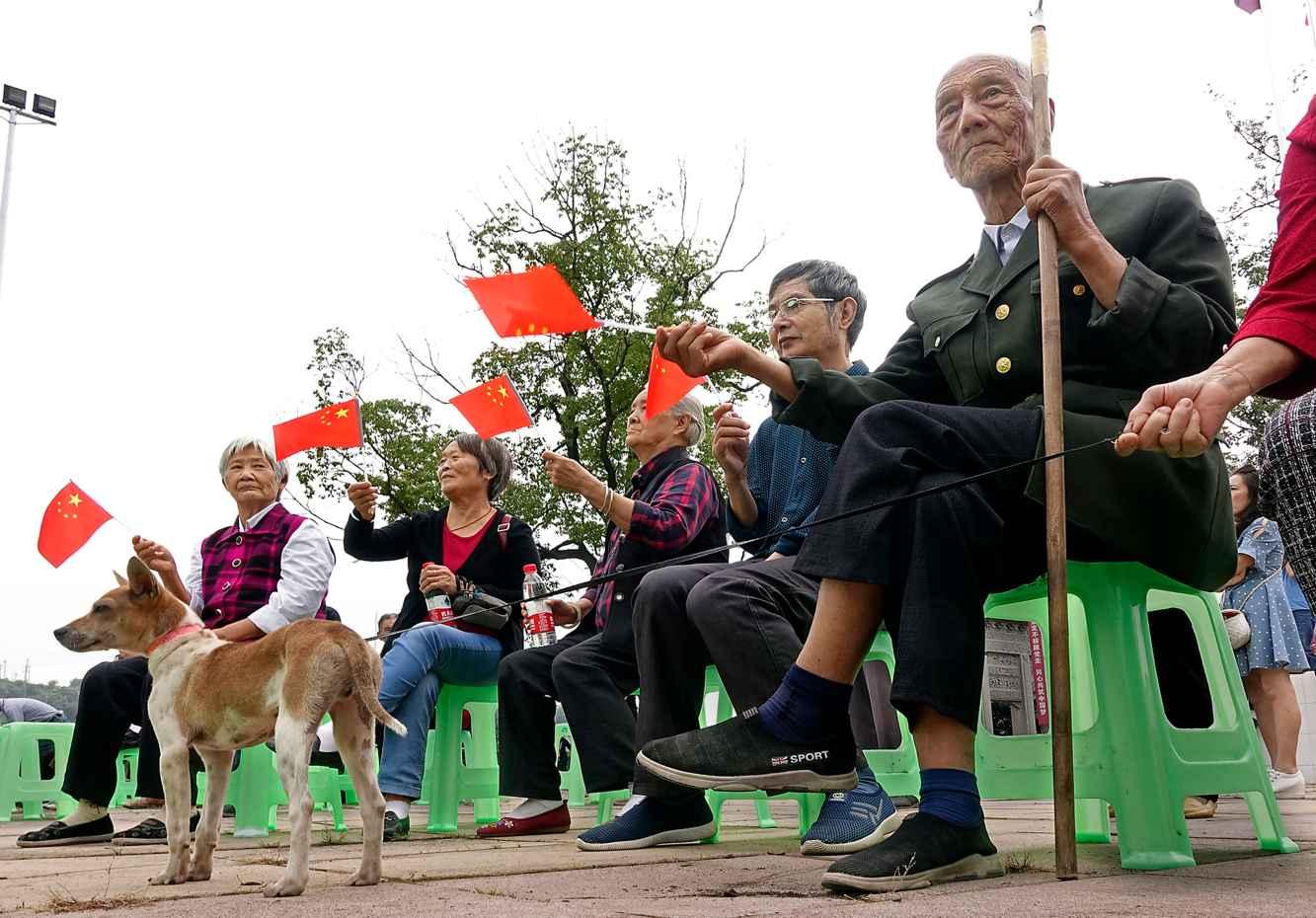 机智问答-和领导吃饭有哪些需要注意的?有问必答